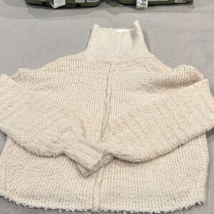 Umgee Soft Cream Cowl Neck Sweater large NEW